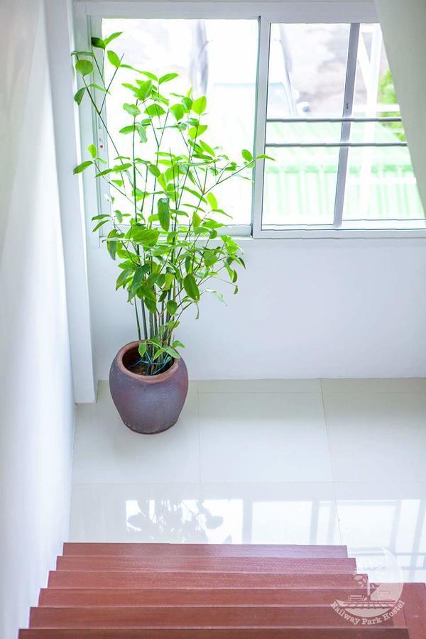 Railway Park Hostel Chiang Mai Exterior photo